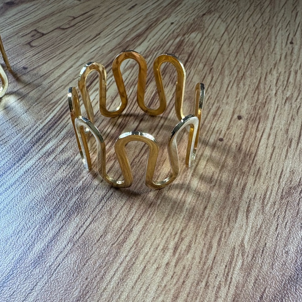 8 Golden Napkin Rings